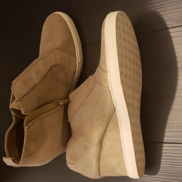 Chaussures Butter à Talon Compensé En Daim Beige - Taille US 7.5 Femme - Neuf Avec Boîte